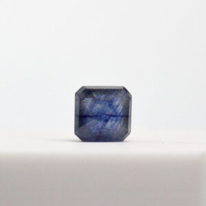 a resplendent blue sapphire 5.41 carats